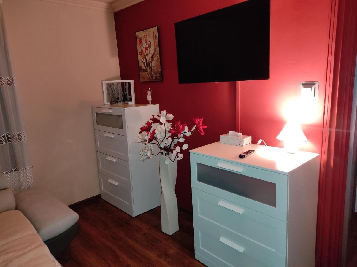 Matyas Apartman Тата Екстериор снимка