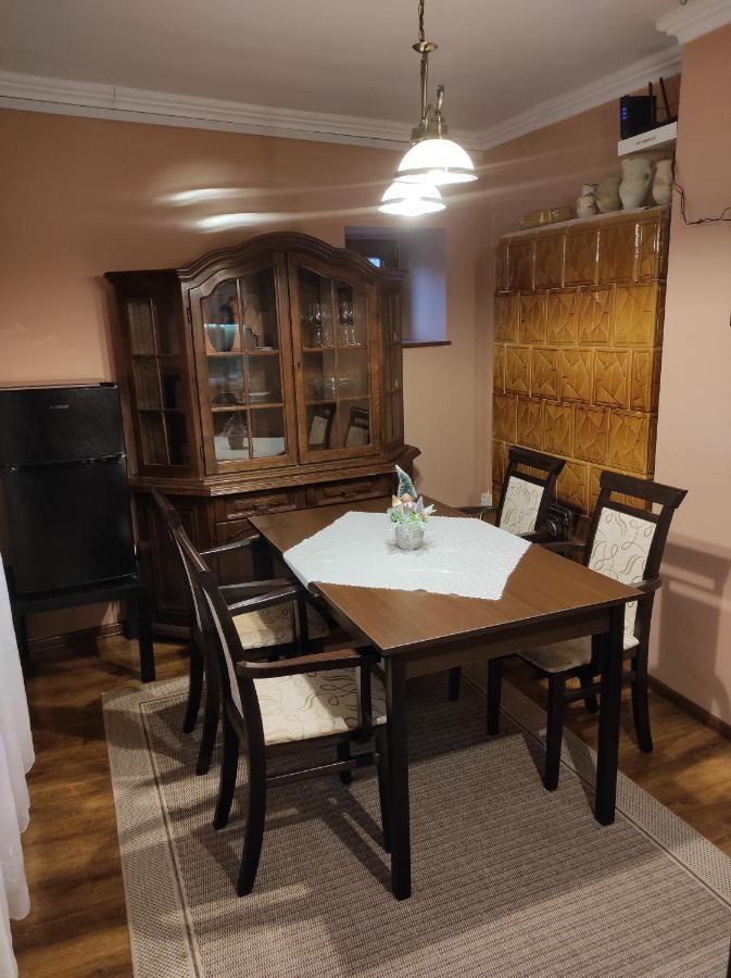 Matyas Apartman Тата Екстериор снимка